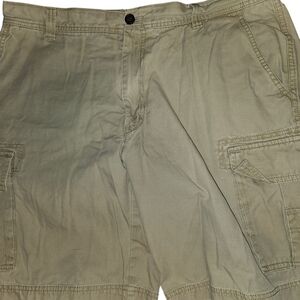 Izod Men's Khaki Cargo Shorts